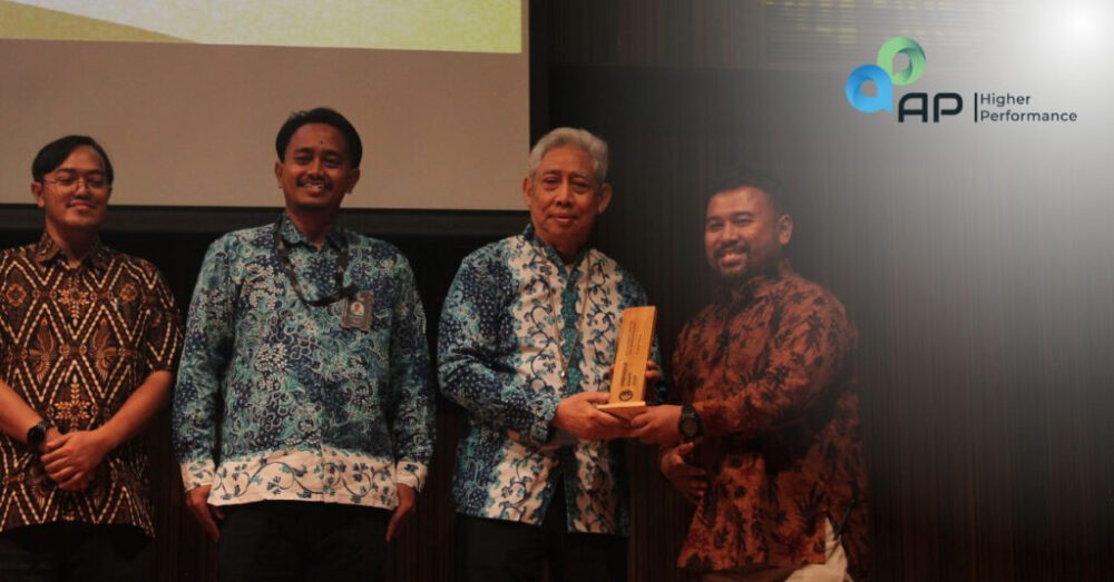 Sabet-Greenship-Awards-2023-AP-Buildings-Lebih-dari-Sekadar-Konsultan-Green-Building-1024x536-1000x523